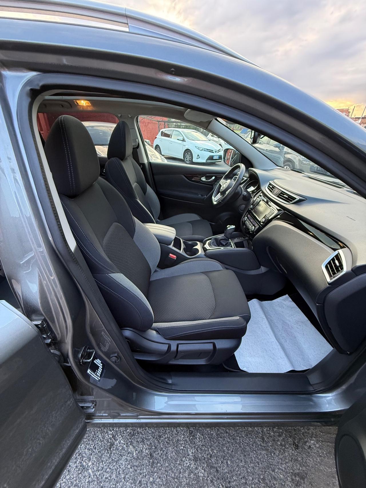 Qasqhqai 1.5 dci-unipro-( 69 mila km ) -unipro-rate