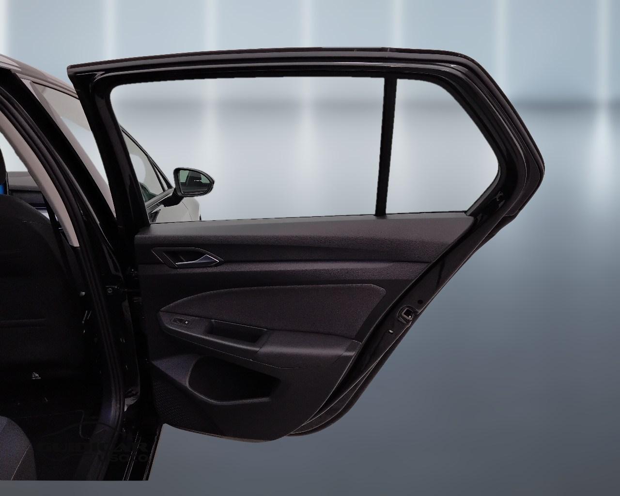 VOLKSWAGEN Golf VIII 2024 - Golf 2.0 tdi Life 115cv