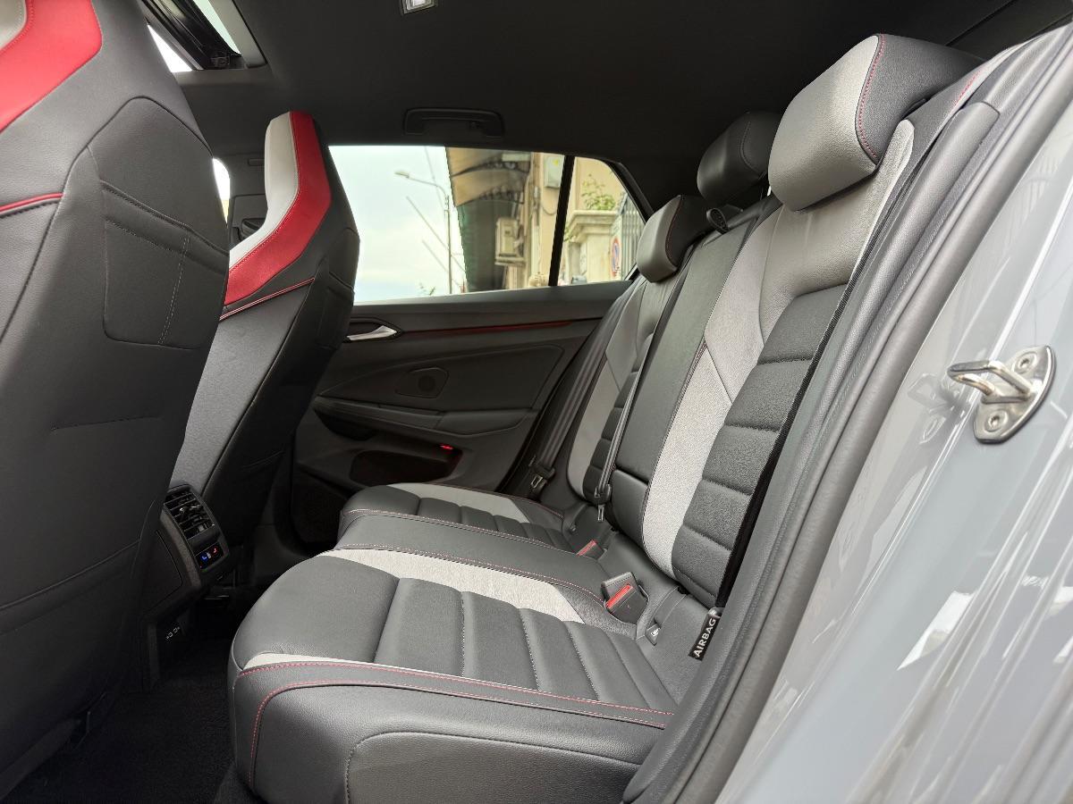 New Volkswagen Golf 8.5 GTI 2.0 TSI 265 CV