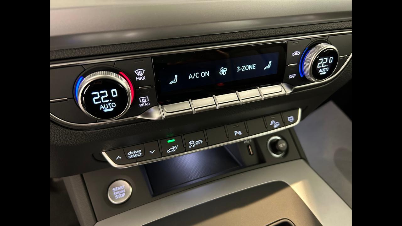 Audi Audi Q5 Sportback Business Advanced 50 TFSI e quattro 220(299) kW(CV) S tronic