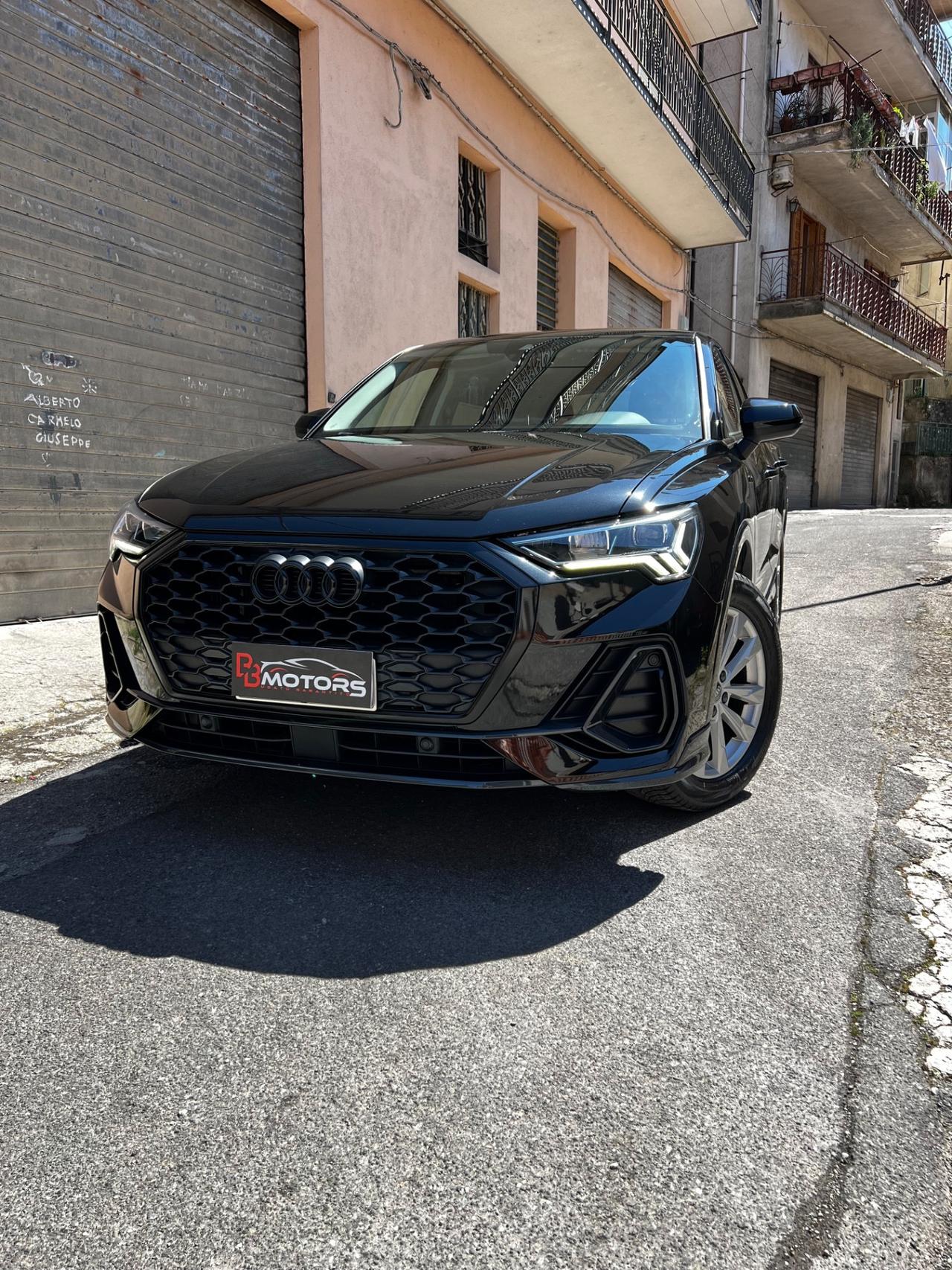 Audi Q3 SPB 35 TDI total black