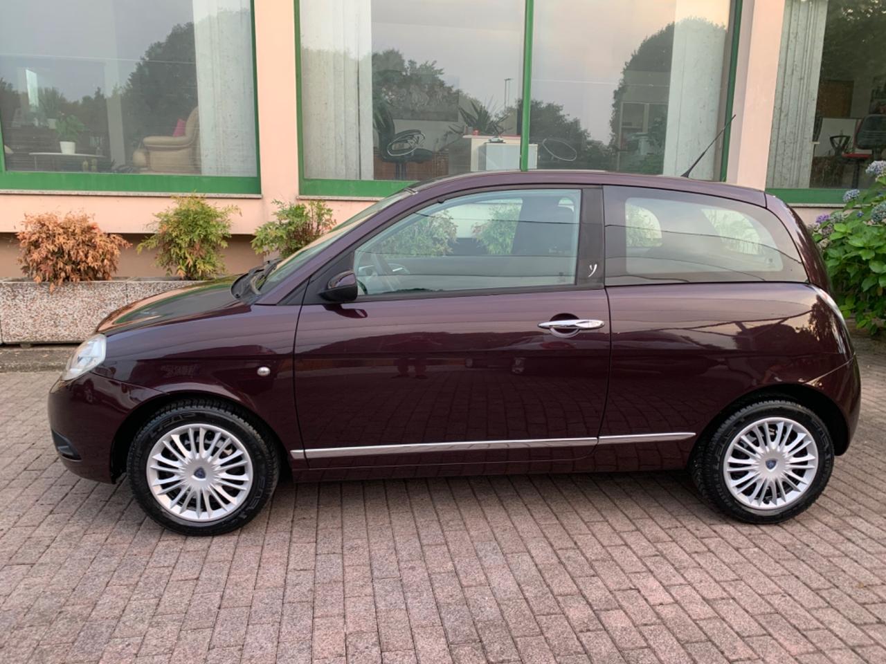Lancia Ypsilon 1.2 Platino