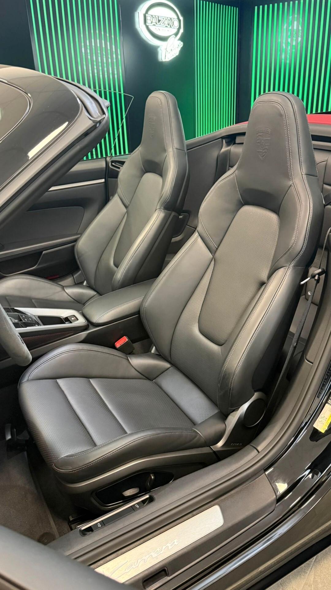 PORSCHE 992 CARRERA CABRIO 2025