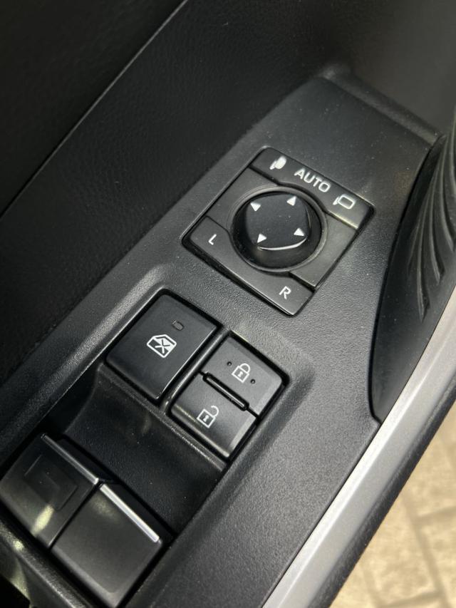 TOYOTA RAV 4 MY23 RAV4 2.5 HV (222CV) E-CVT AWD-i Business