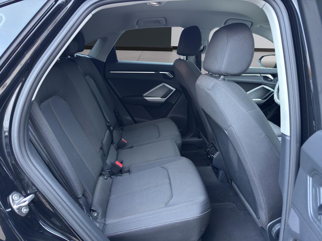 AUDI Q3 SPB 35 TDI S TRONIC IDENTITY BLACK - MY21