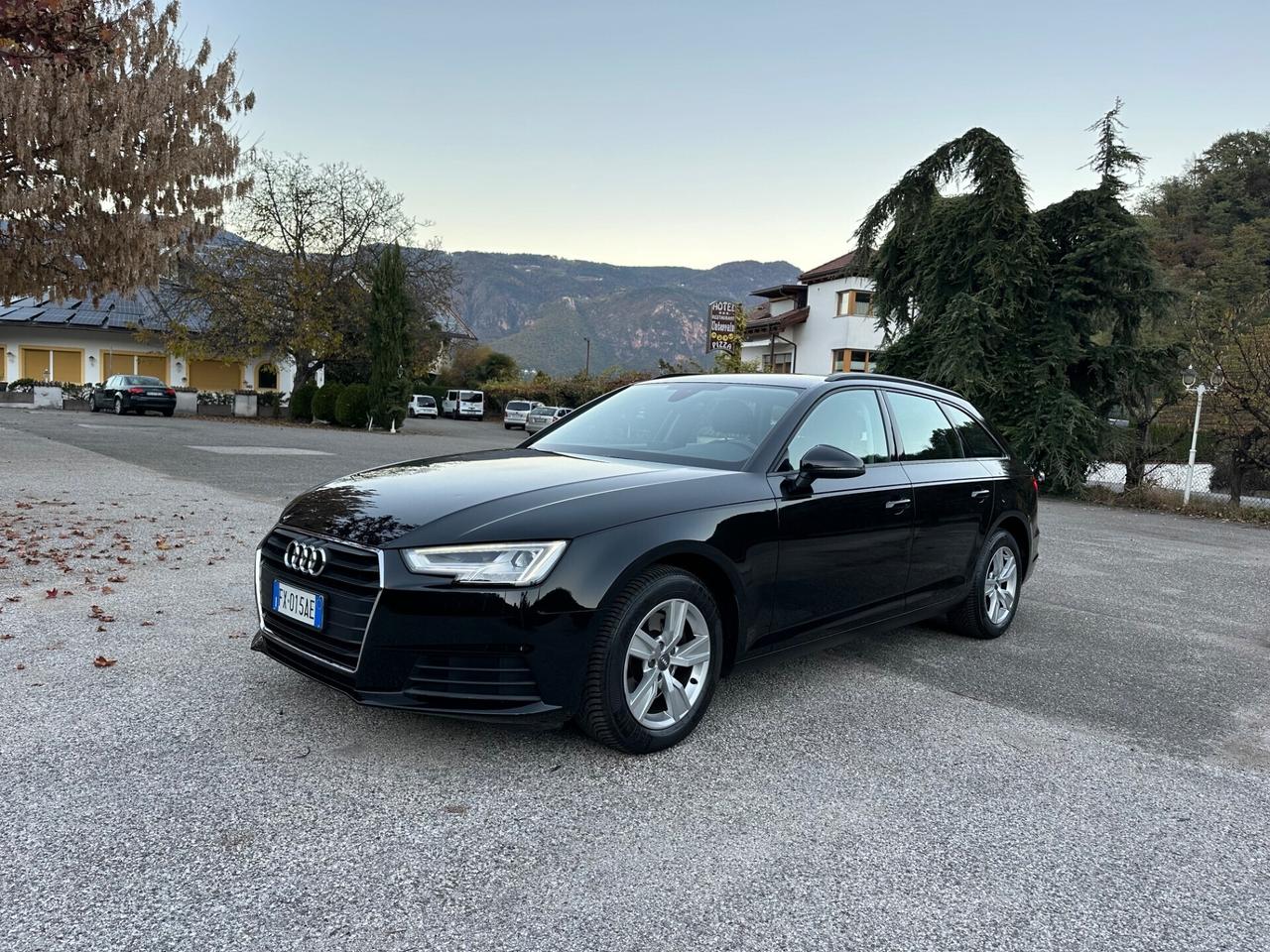 Audi A4 Avant 35 TDI S tronic Business Sport