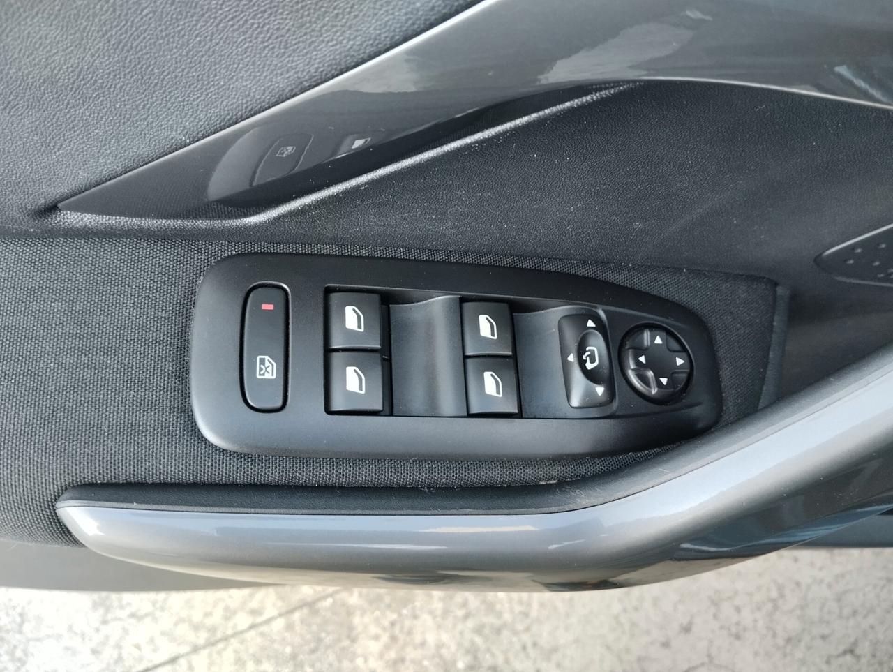 Peugeot 2008 BlueHDi 100 Active