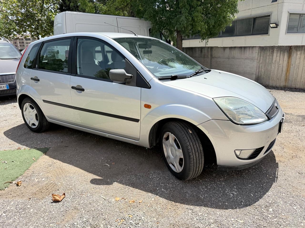 Ford Fiesta 1.4. Ghia CAMBIO AUTOMATICO