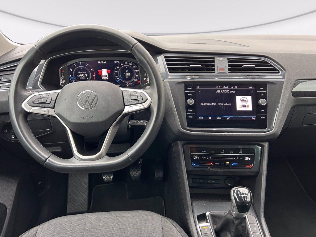 VOLKSWAGEN Tiguan 1.5 tsi life 130cv del 2023