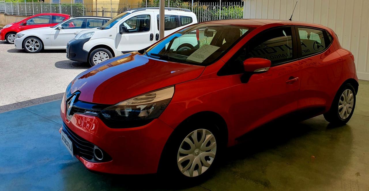 Renault Clio 1.2 Benz. - 2015 - KM. 65.000