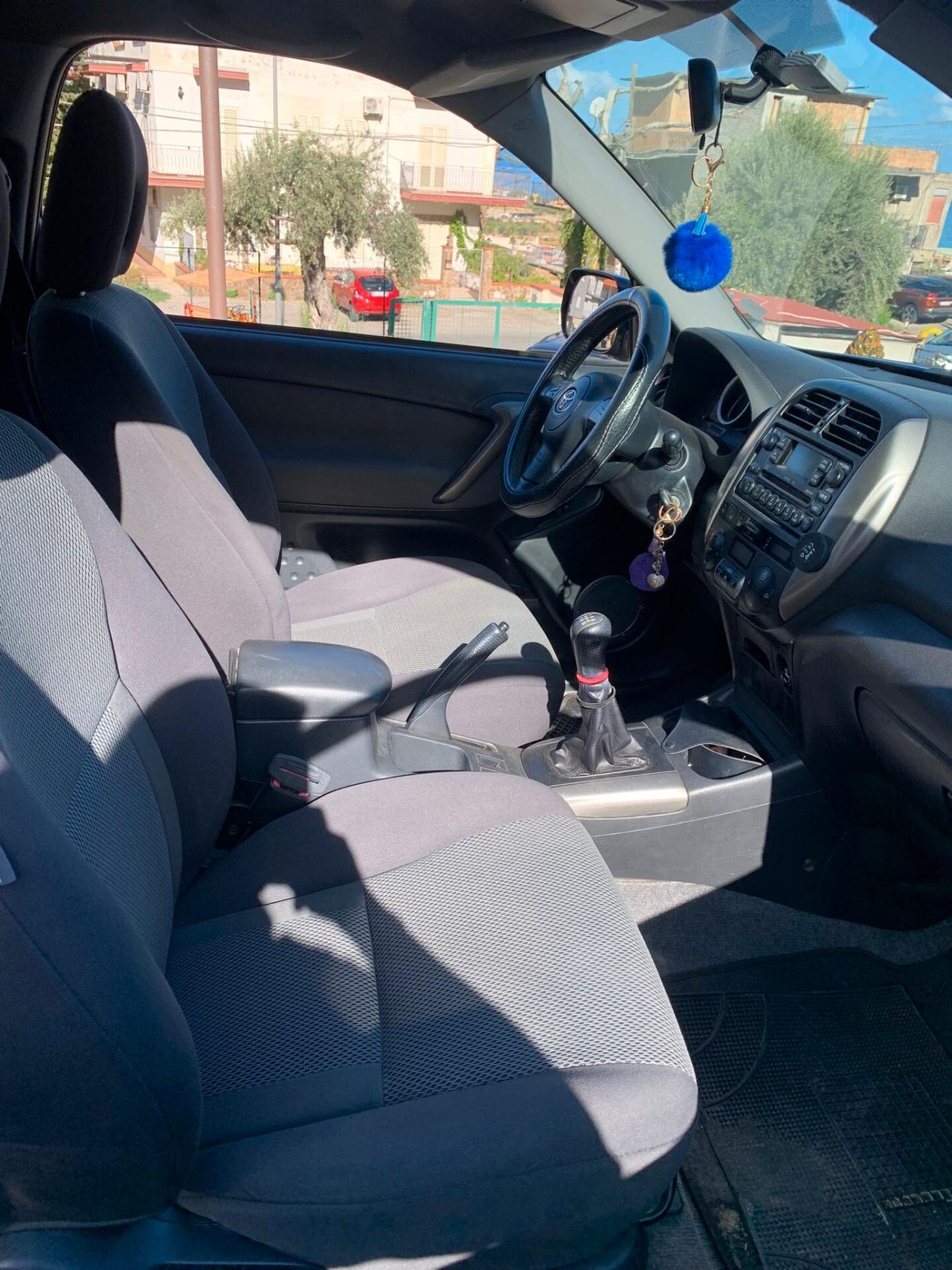 Toyota RAV 4 RAV4 2.0 Tdi D-4D cat 3 porte Sol