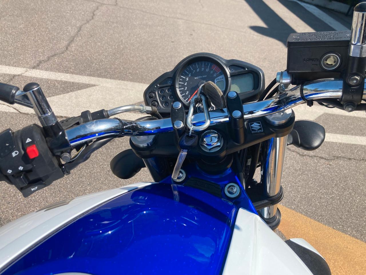 Suzuki Gladius sport
