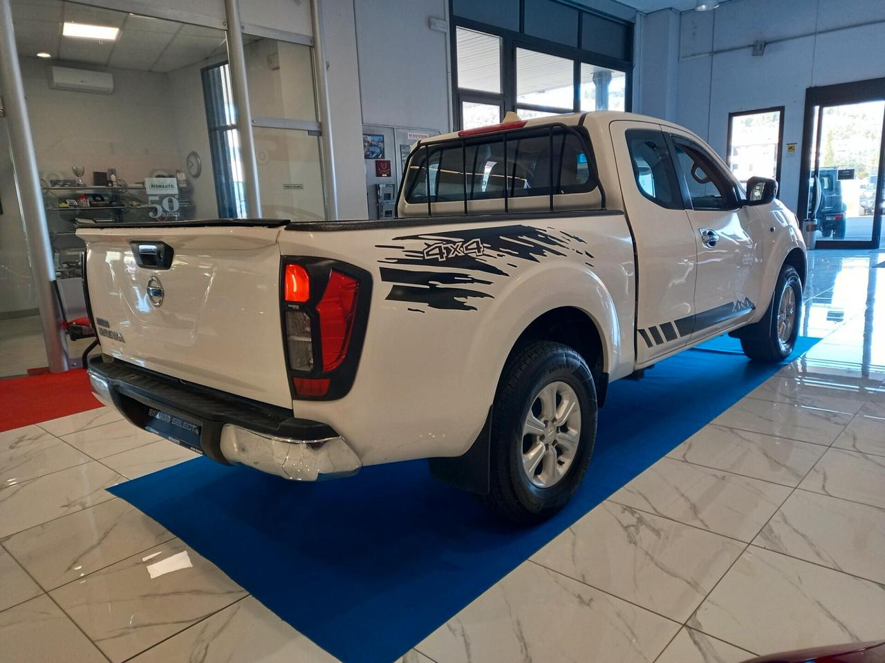 Nissan Navara 2.3 dCi 4WD King Cab Acenta