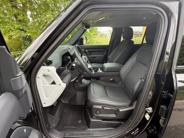 LAND ROVER Defender 110 3.0D I6 S TOTAL BLACK AUTOCARRO IVA ESPOSTA