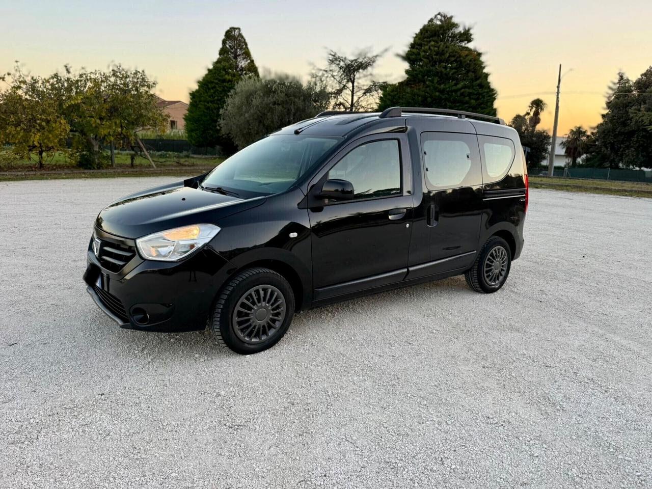 Dacia Dokker con posti 1.6 GPL neopatentati UNIPROPR