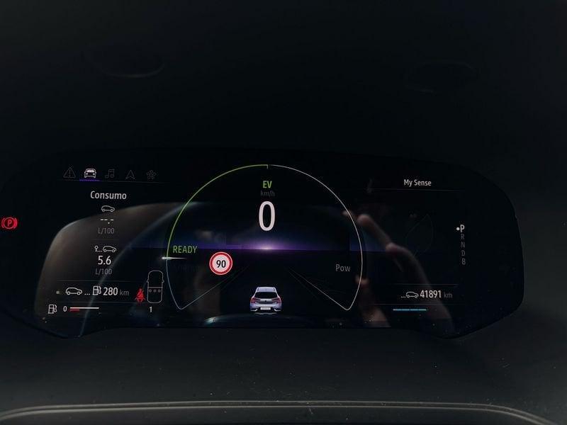 Renault Captur 1.6 E-TECH Hybrid Techno Fast Track Auto