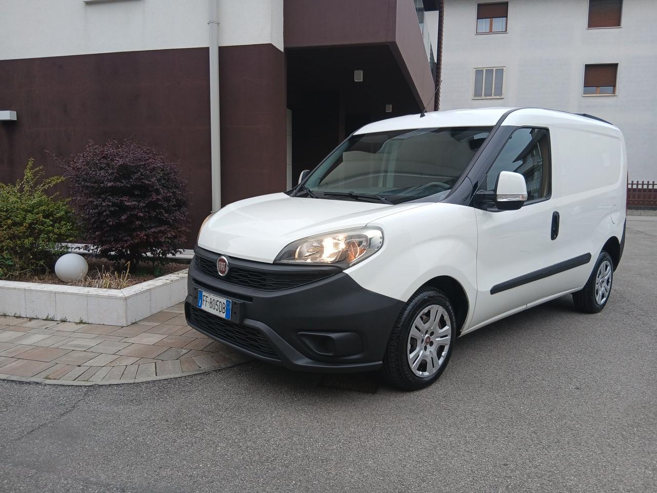 Fiat Doblò 1.3 Mjt 60 cv 2 posti IVA esposta tuo a € 217 mese