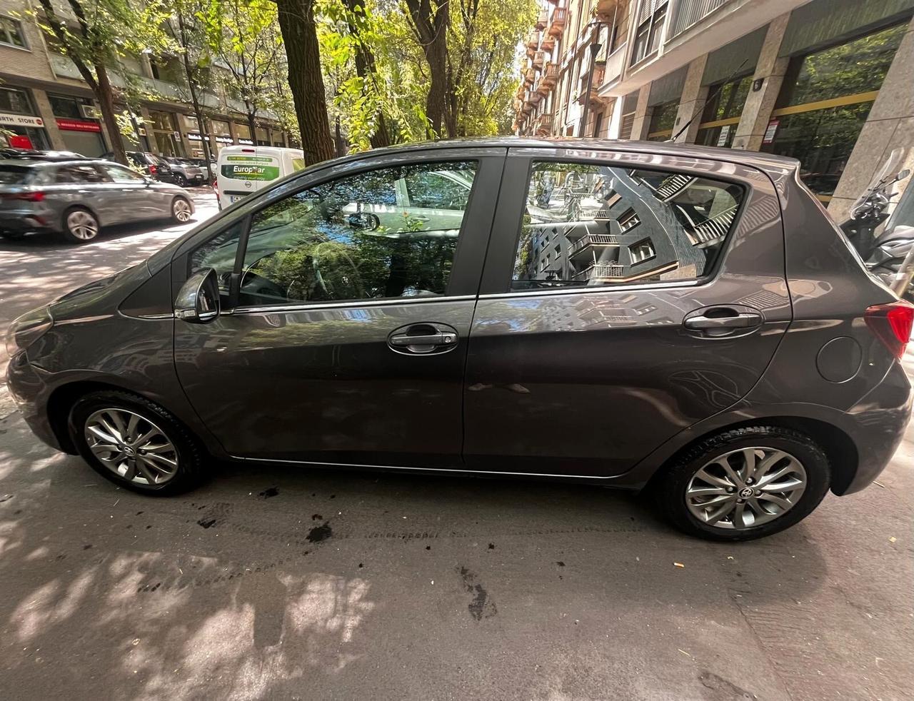 Toyota Yaris 1.0 5 porte Lounge