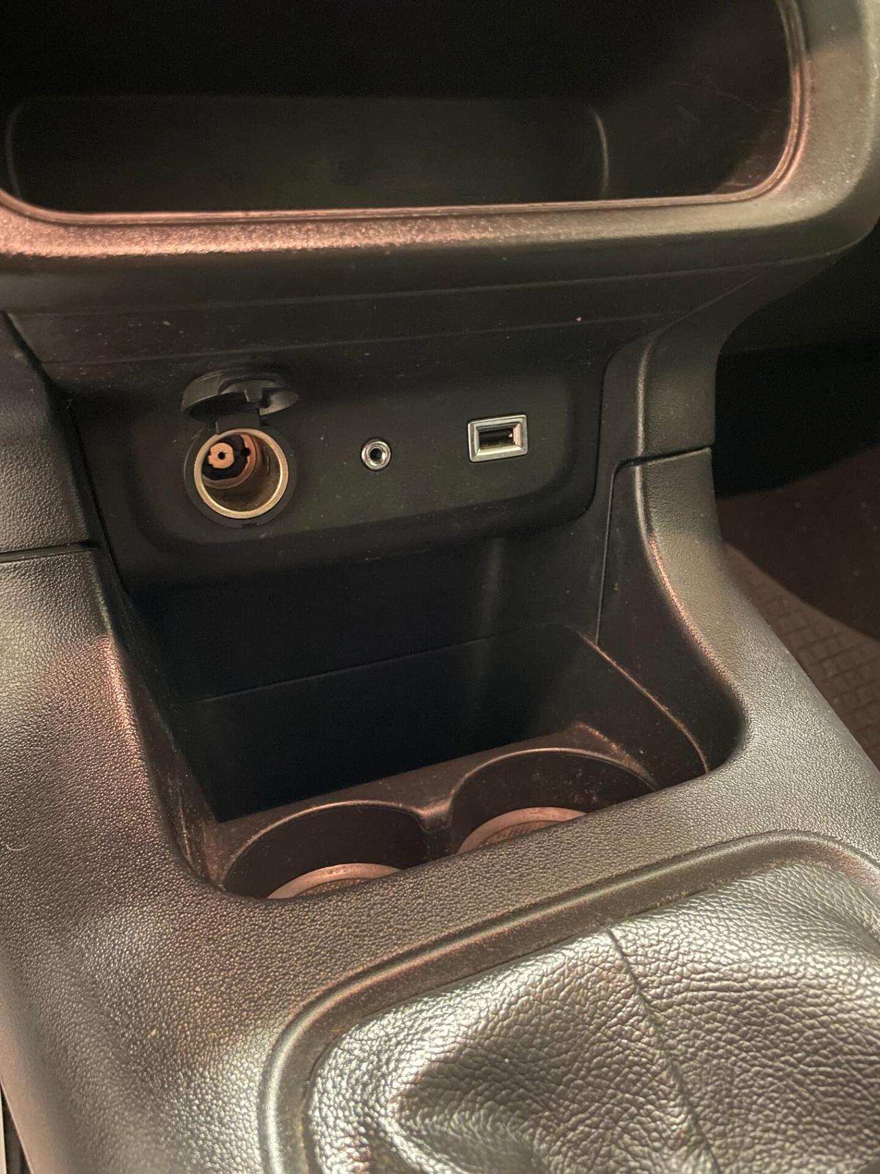 Citroen C31.2 82 CV PureTech Shine Full Cinghia+tagliando Neopatentati