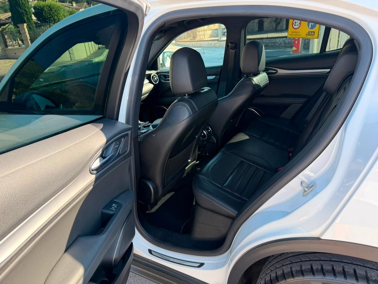 Alfa Romeo Stelvio 2.2 Turbodiesel 210 CV AT8 Q4 Veloce