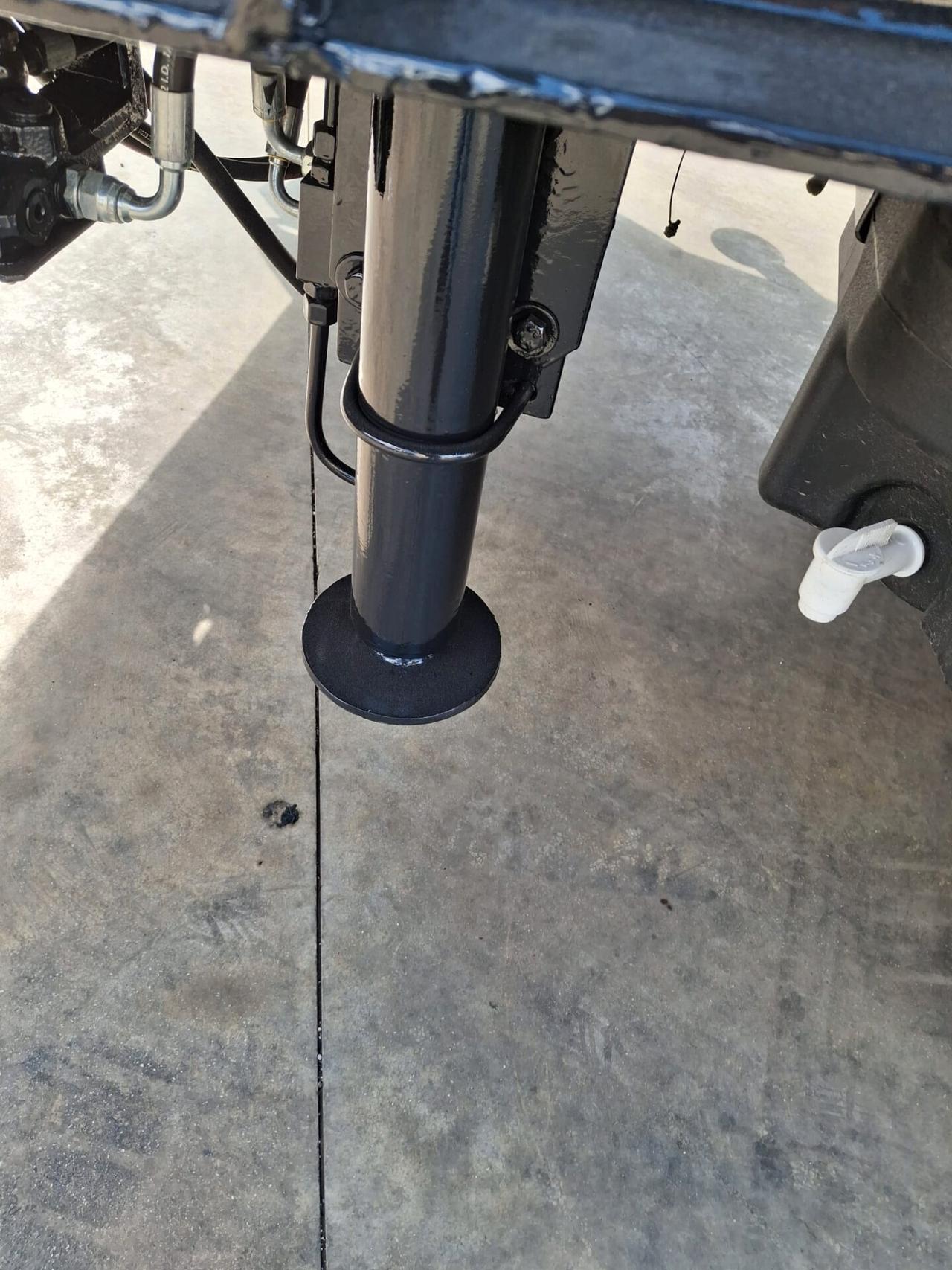 Iveco 140 E 22 carrellone trasporto merci e macchine operatrici