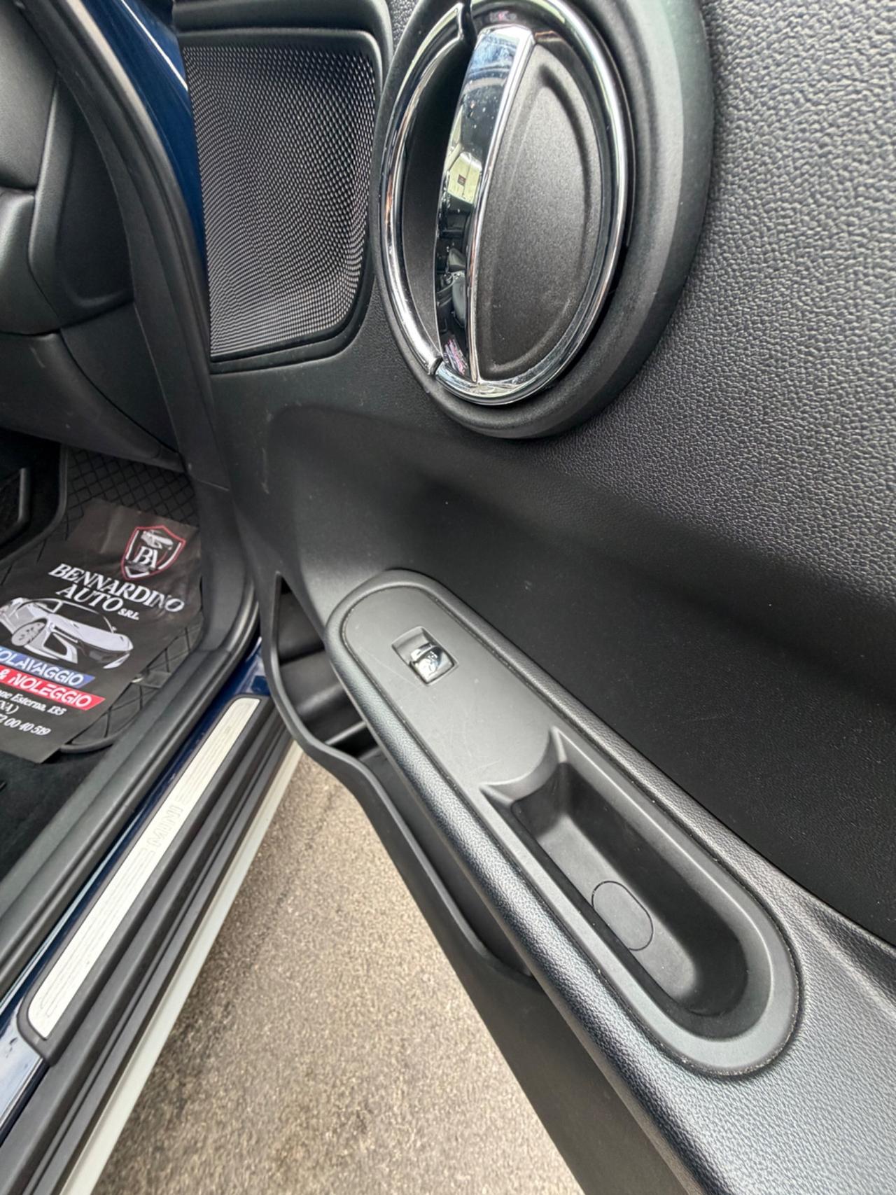 Mini Cooper Countryman 1.5 Hype