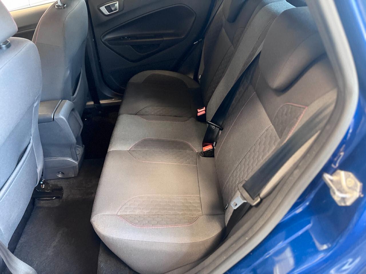 Ford Fiesta 1.5 TDCi 75CV 5 porte ST-Line