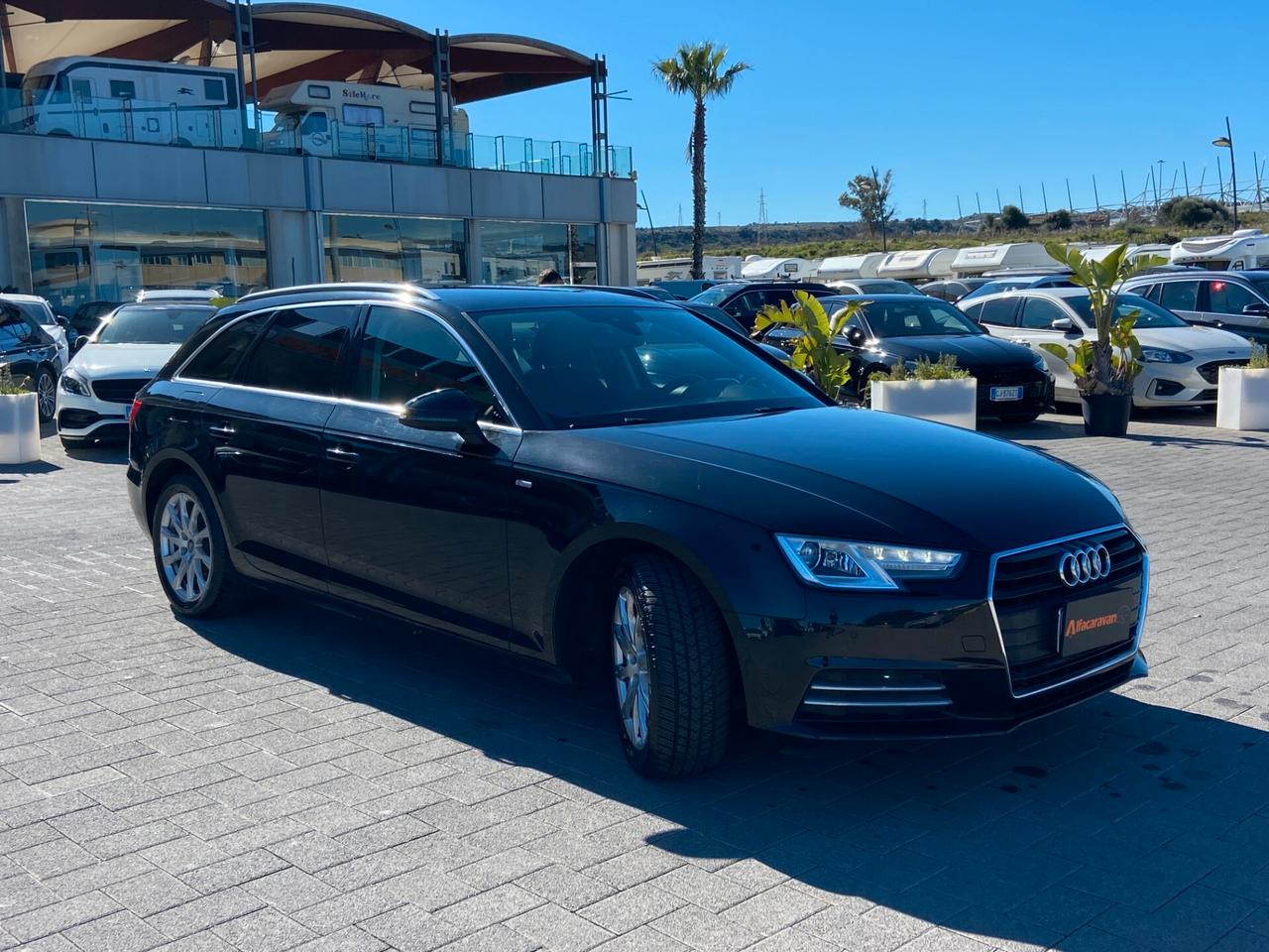 Audi A4 Avant 2.0 tdi S-Line 150cv s-tronic