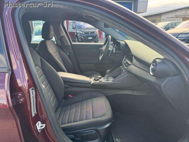 ALFA ROMEO Giulia 2.2 t Business 160cv AT8 - FV255SR
