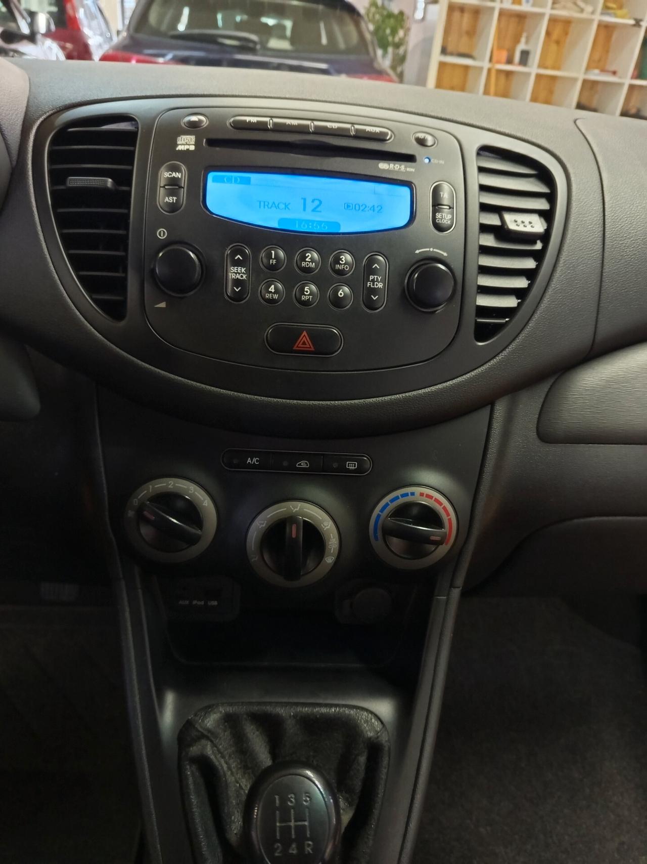 Hyundai i10 1.1 benzina, 120 Mila chilometri ok neopatentati