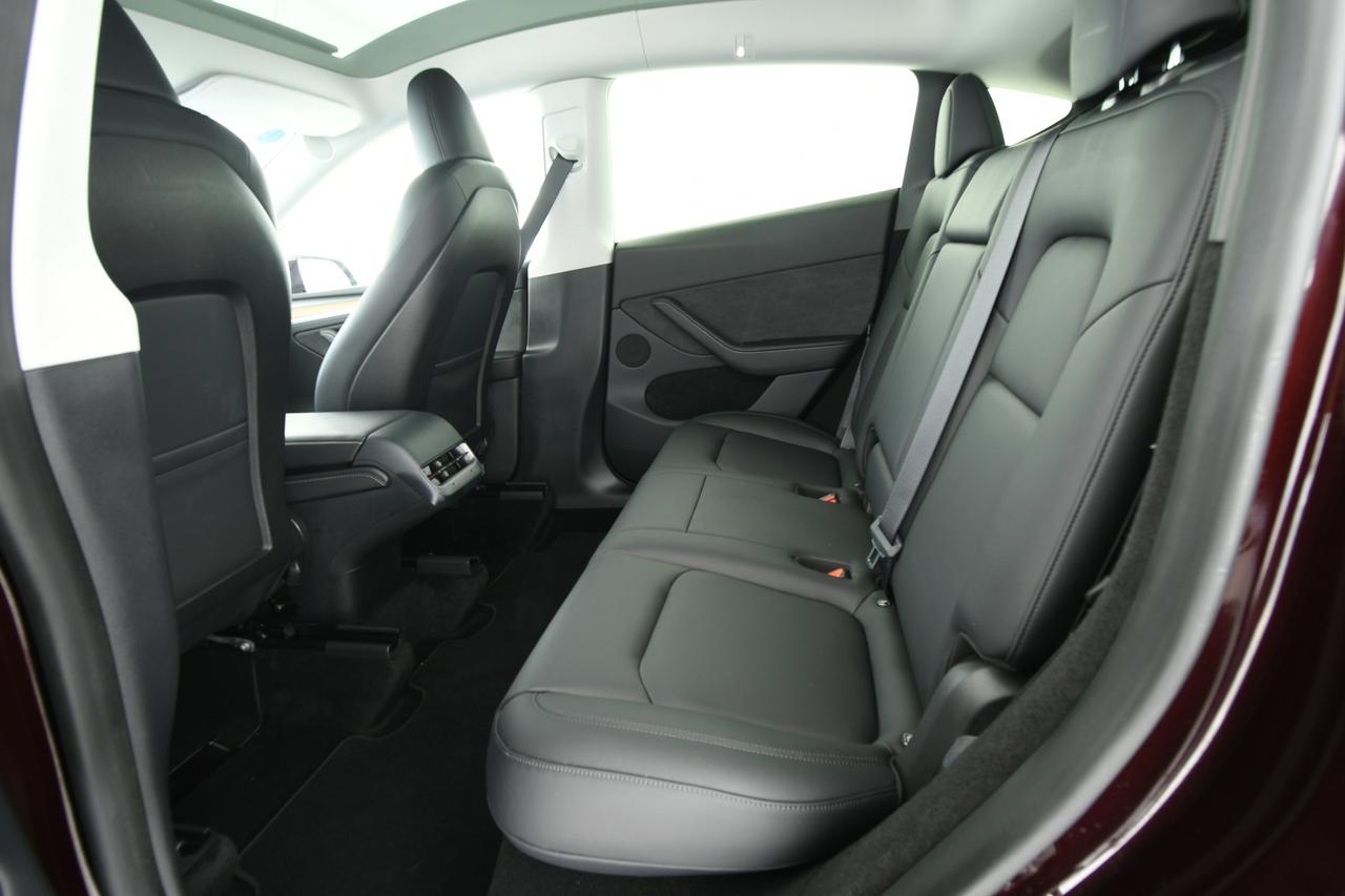 TESLA Model Y Performance Dual Motor awd +AUTOPILOT