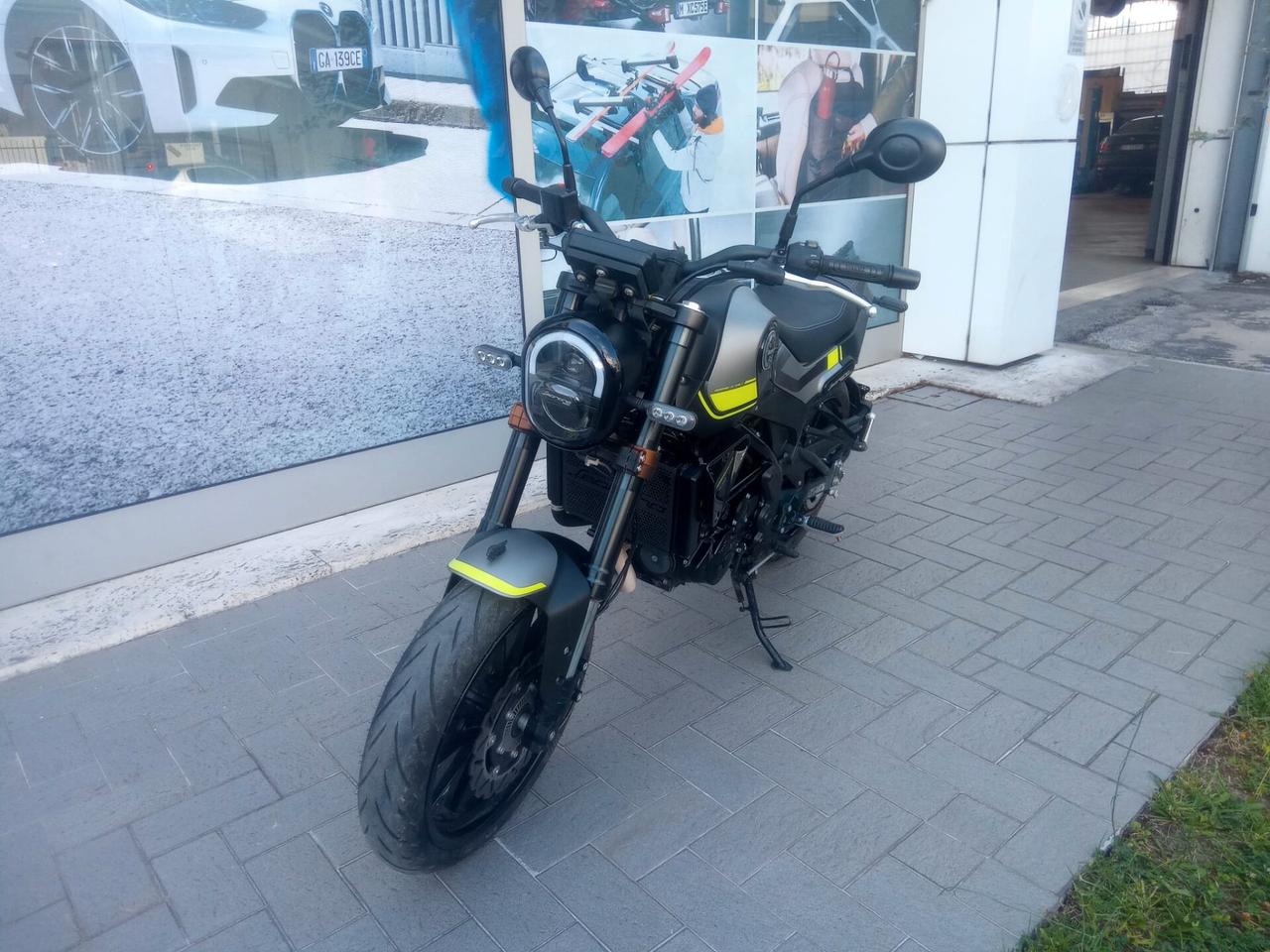 Benelli Leoncino 250 Abs
