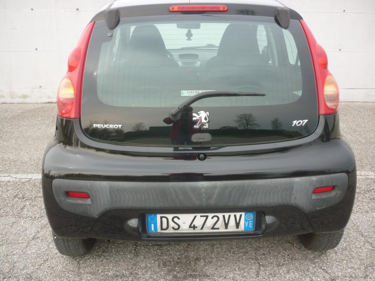 Peugeot 107 1.0 68CV 5p. Plaisir
