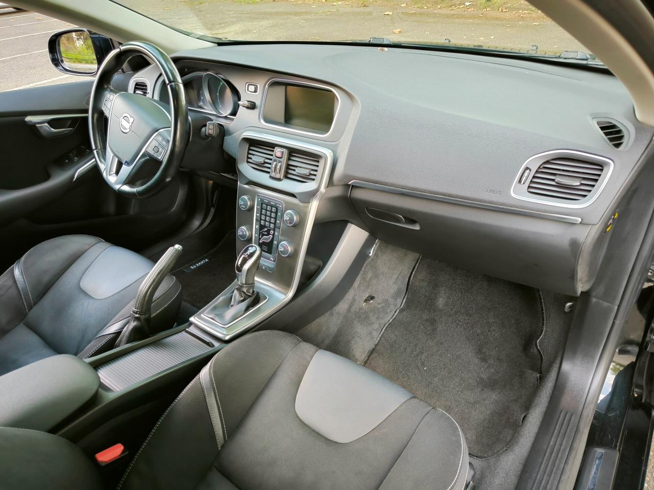 Volvo V40 D3 Geartronic Momentum con Cambio automatico