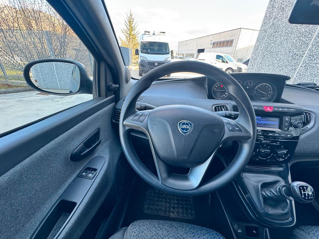 Ypsilon 1.0 FireFly 5 porte S&S Hybrid Silver