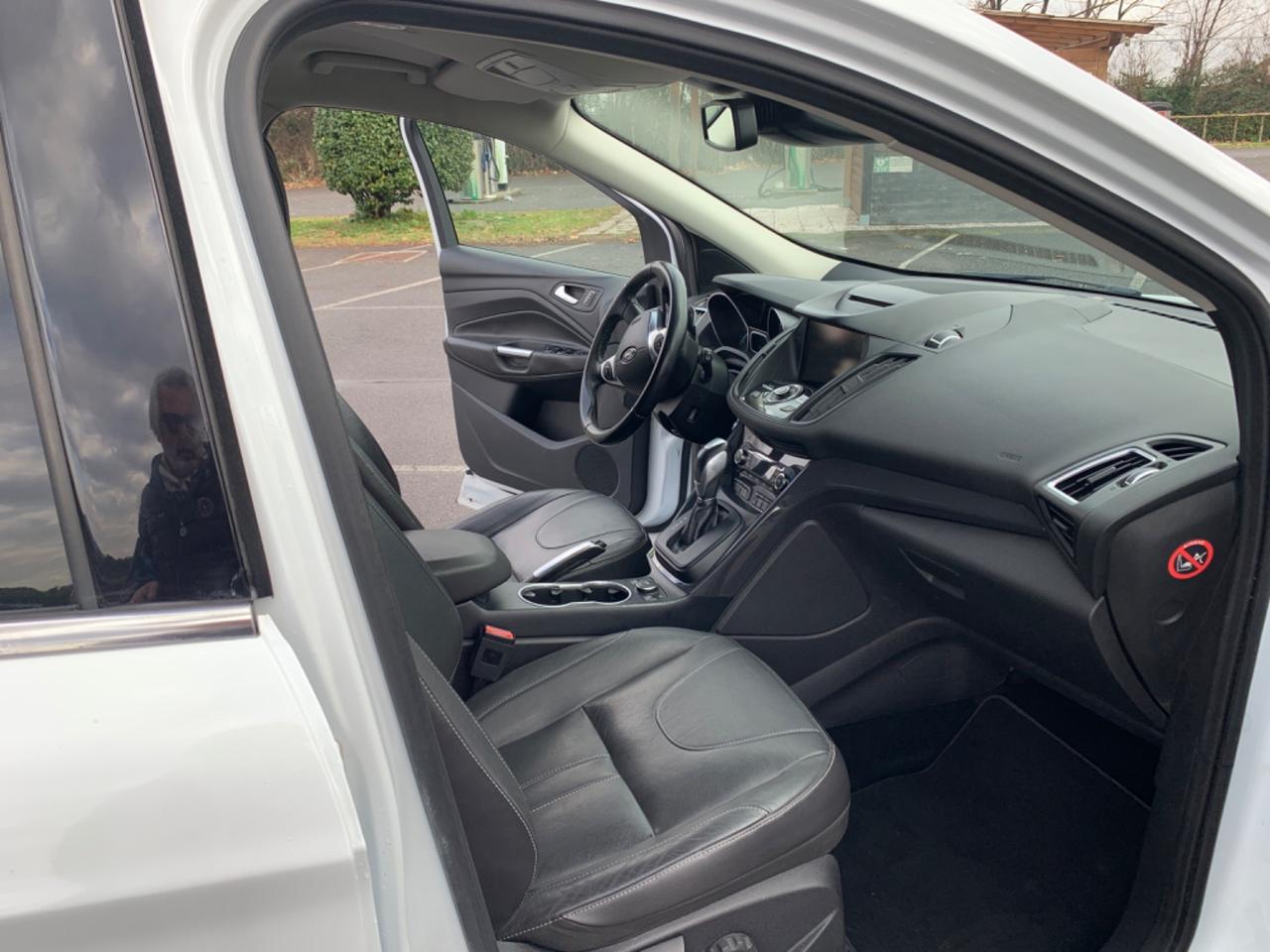 Ford Kuga 2.0 TDCI 150 CV S&S 4WD Powershift Titanium Business