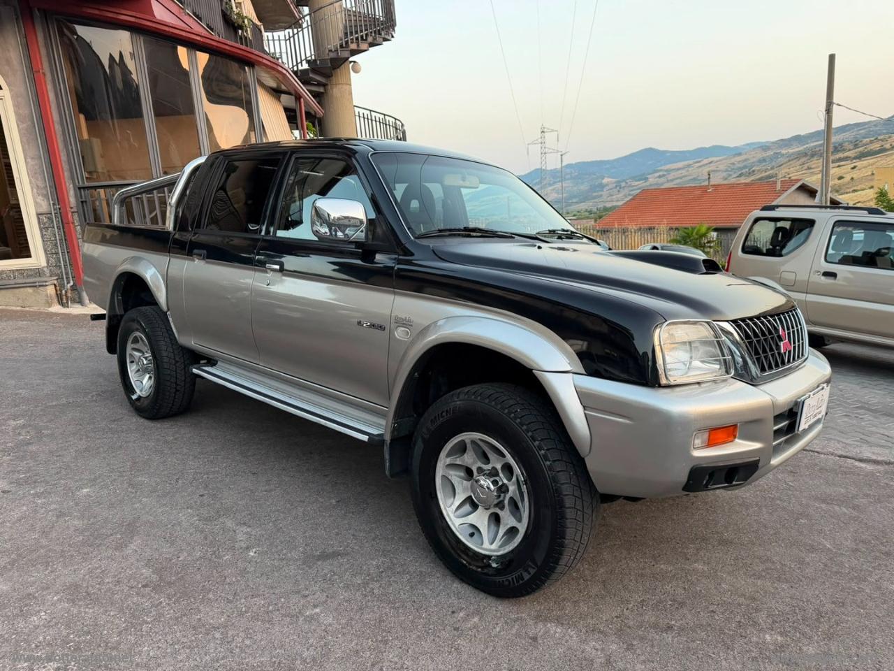 MITSUBISHI L200 2.5 TDI 4WD DC Pick-up GLS