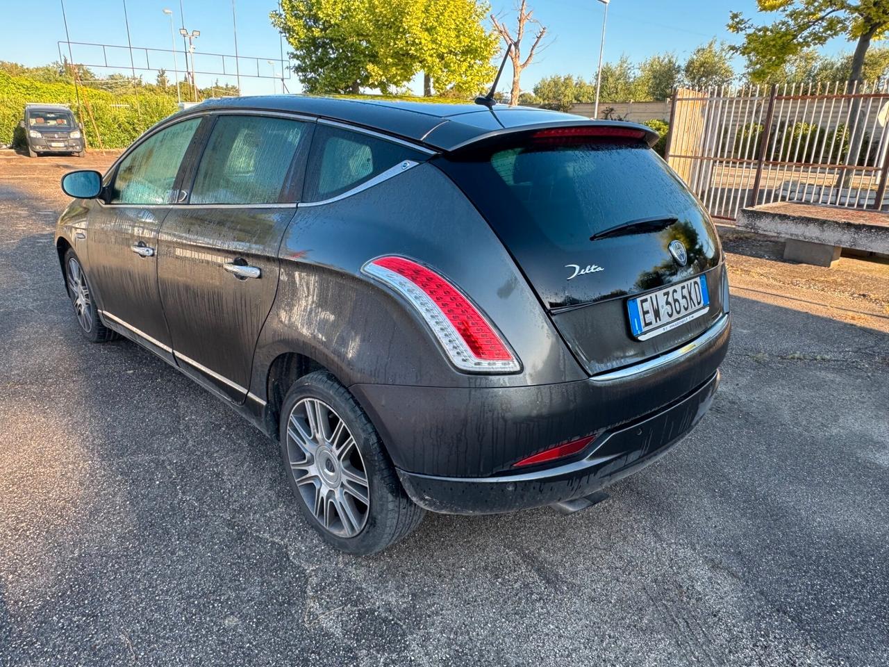 LANCIA DELTA 1.6 MJ 120 CV. GOLD NAVI+CERCHI