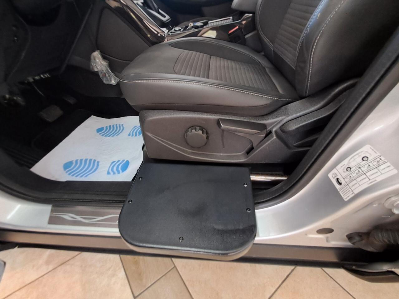 Ford Kuga Autom.Com.Volante Per Diversamente Abili