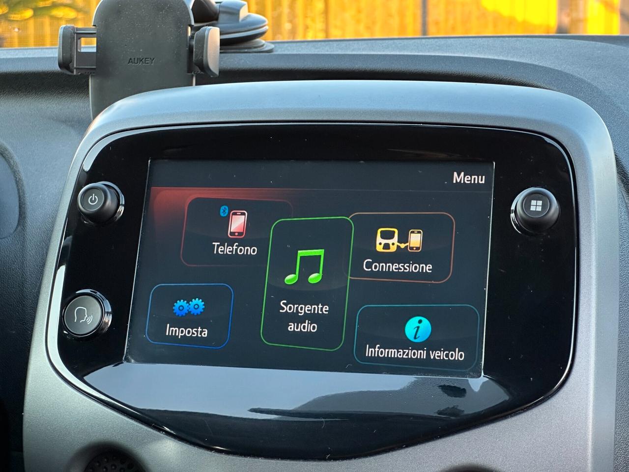 TOYOTA Aygo Connect 1.0 VVT-i 72 CV 5 porte x-fun