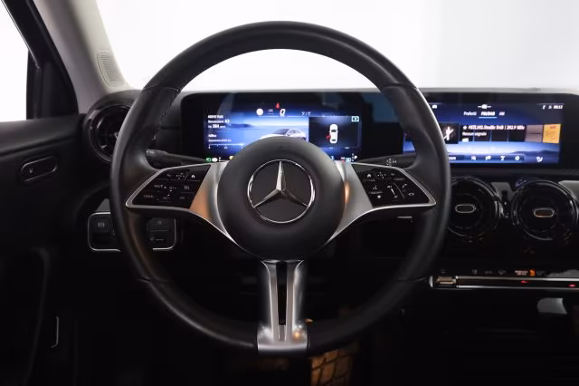 MERCEDES-BENZ A 180 A 180 d Automatic Progressive Advanced