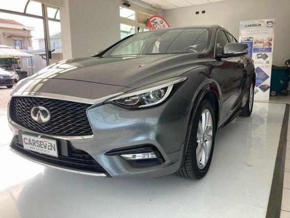 INFINITI Q30 1.5 diesel Premium Tech