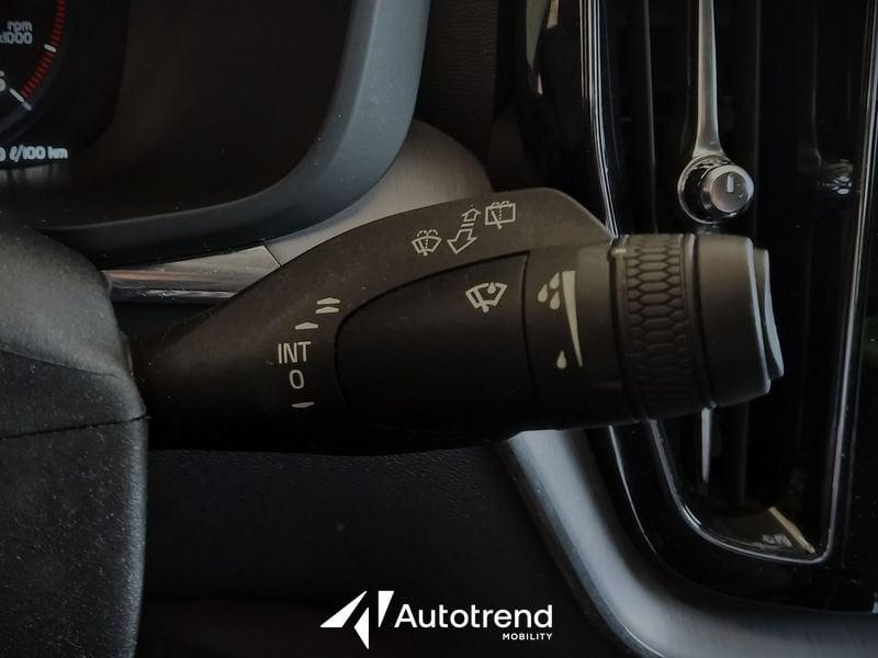 Volvo XC60 B4 197+14 CV AWD Automatica Mild Hybrid Momentum Pro