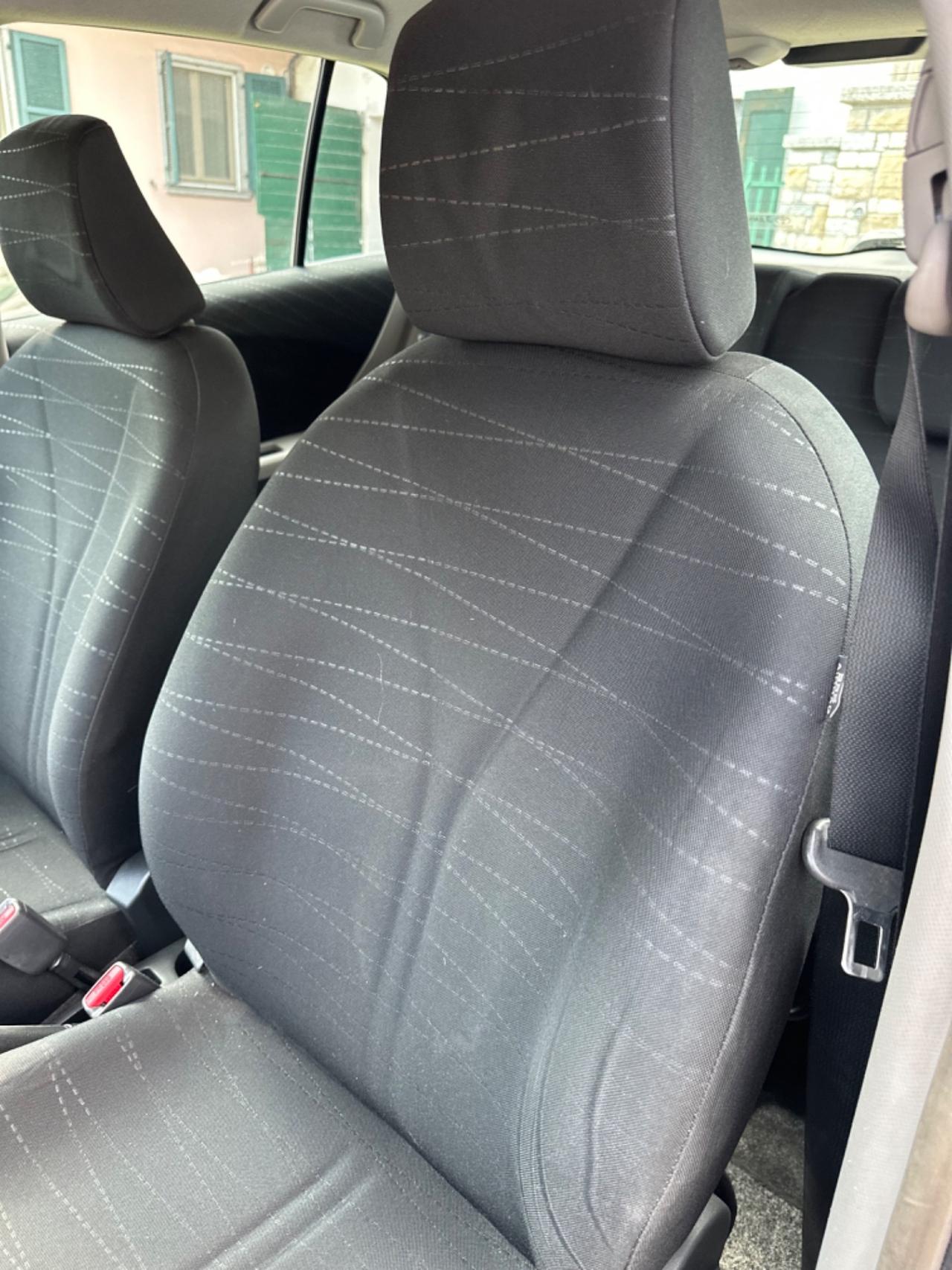 Toyota Yaris 1.3 5P AUTOMATICA SOL NEOPAT KMCERT GARANZ