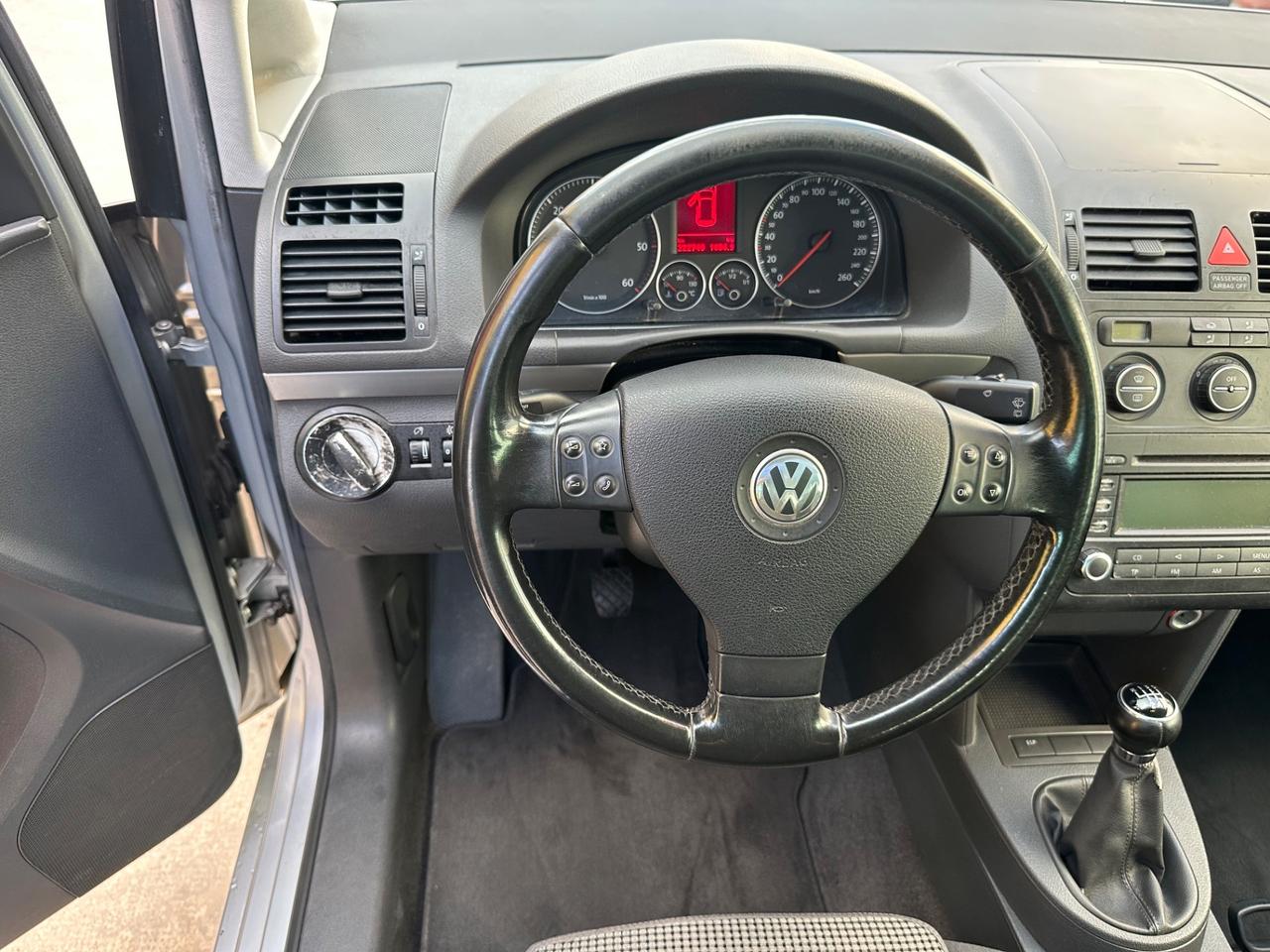 Volkswagen Touran 2.0 TDI Highline Gancio T.