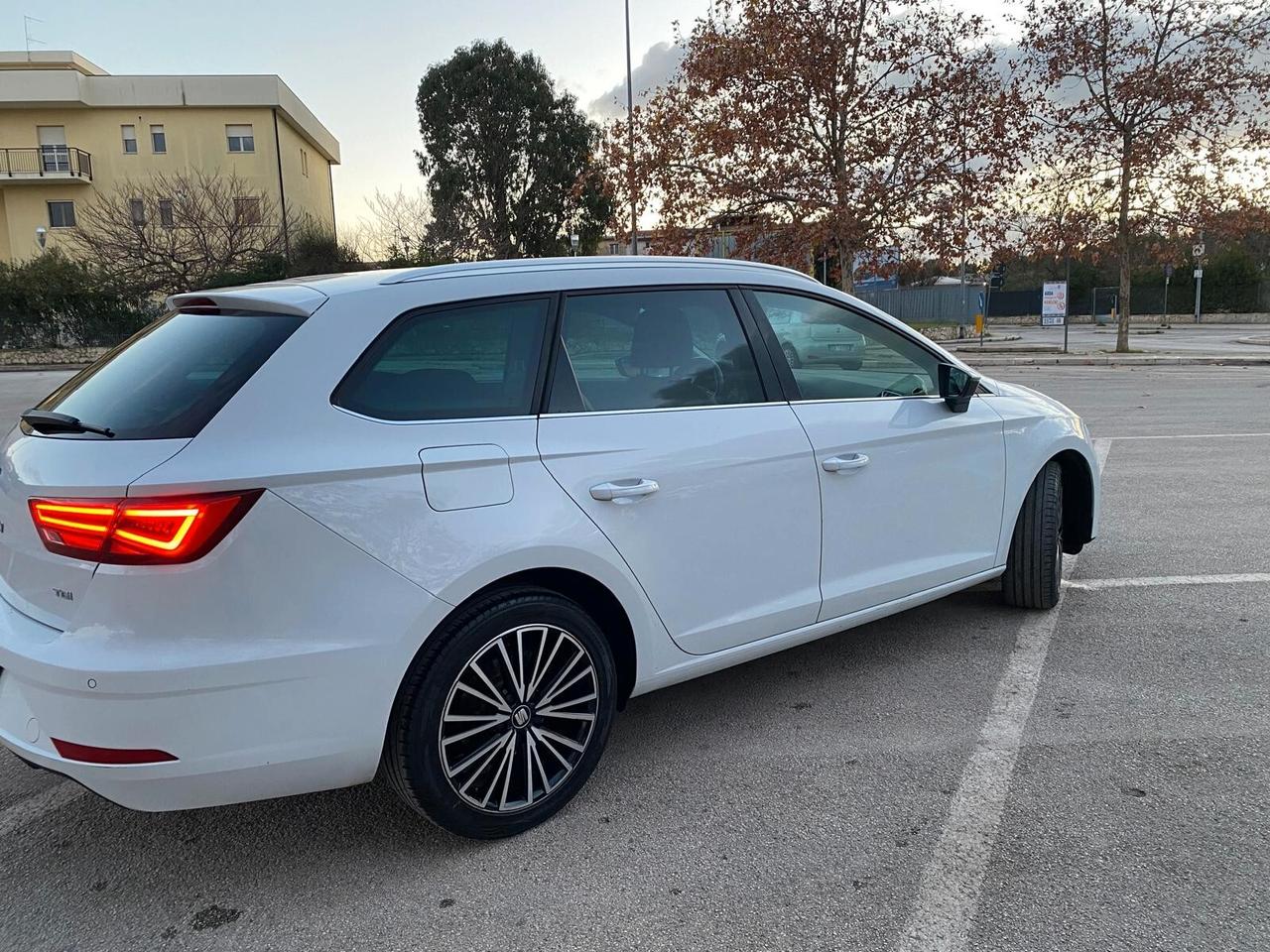 SEAT LEON 1.5 TGI DSG XCELLENCE FULL-LED 2019