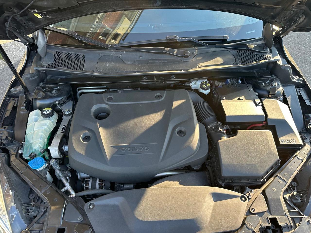 Volvo V40 D2 Momentum Geartronic #10585