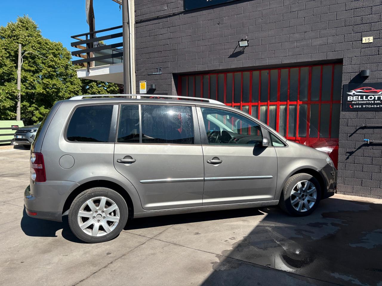 Volkswagen Touran 2.0 TDI DPF DSG Highline 7 POSTI