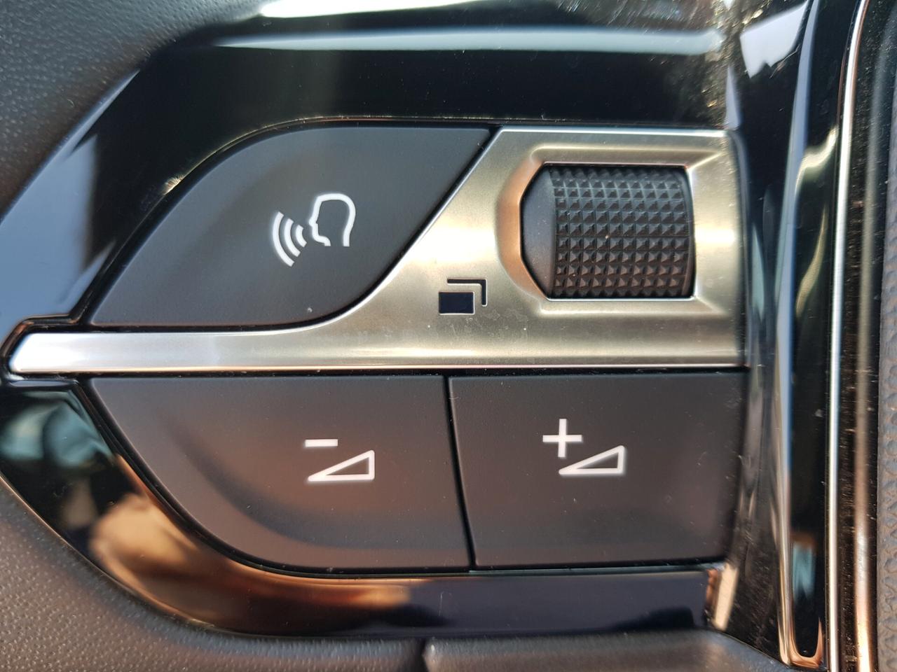 Peugeot 2008 2025 20.000 km – Come nuova