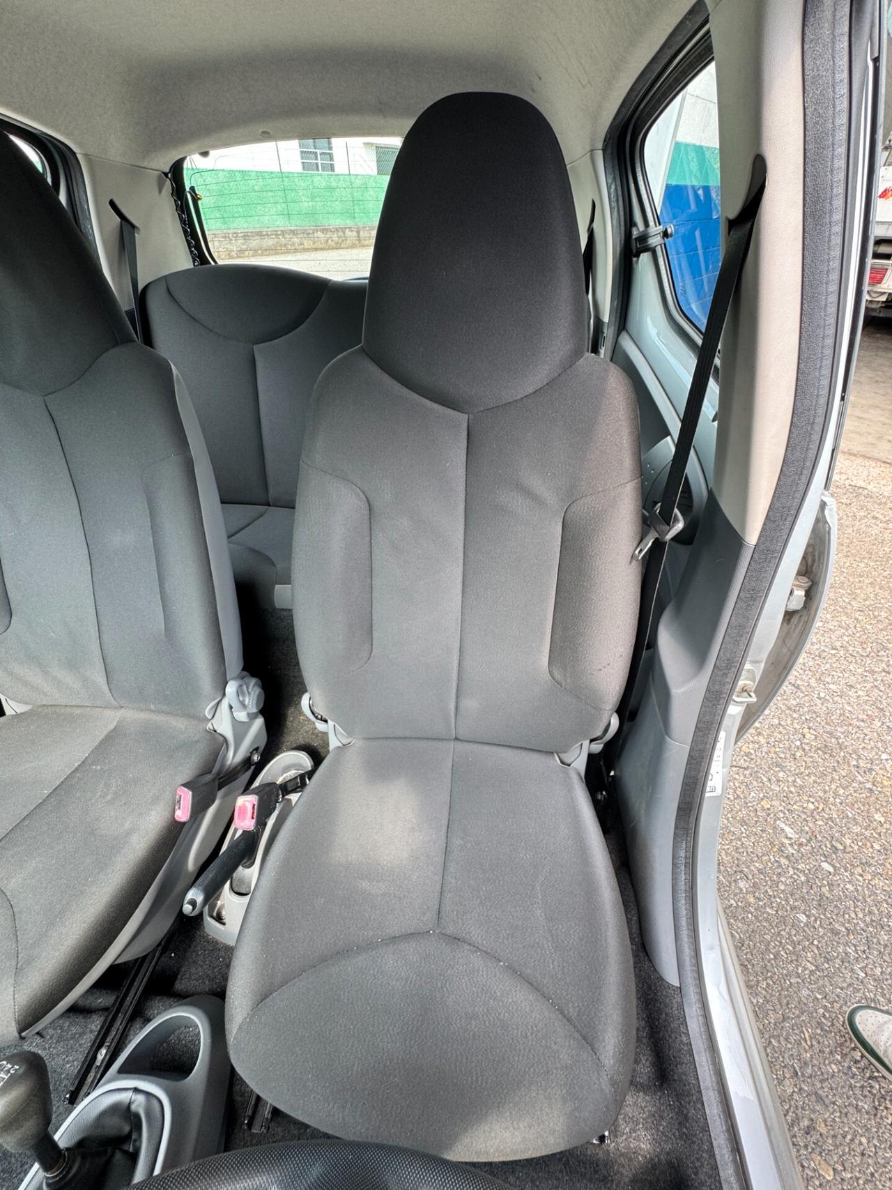 Toyota Aygo 1.0 50kW Benz 5p *SOLO 40.000 km UNICO*